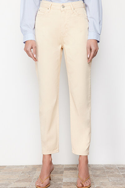 Trendyol Collection Beige High Waist Mom Jeans TWOAW24JE00076