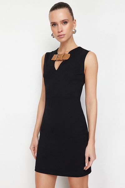 Trendyol Collection Černý potápěčský krepový detail jednoduchého opasku Přiléhavé mini flexibilní pletené tužkové šaty TWOSS24EL00789