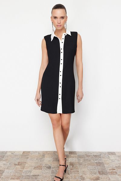 Trendyol Collection Czarna prosta sukienka z kołnierzykiem koszuli, szczegółowa mini tkana sukienka TWOSS24EL00844