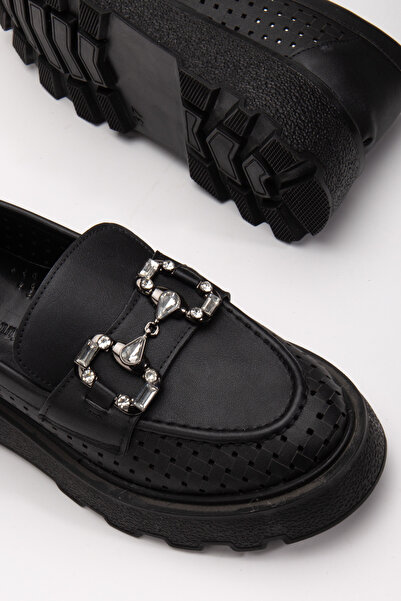 Tonny Black Дамски мокасини с черни странични райета с детайлна дебела полиетиленова подметка и катарама с кристали отпред