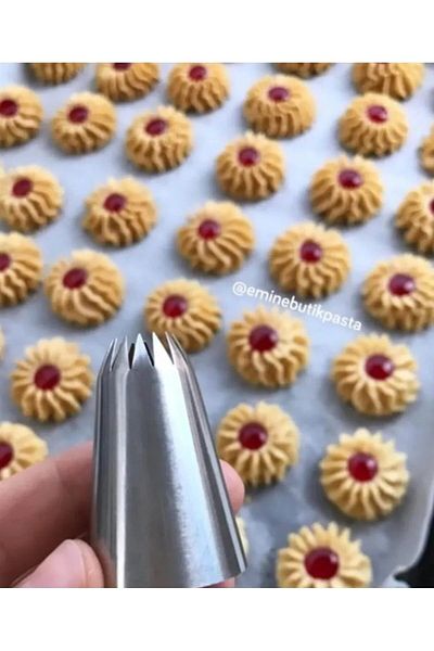 Siliko World Cream Stainless Steel Piping Bag - 1 Piece + 4 Whipped Bags
