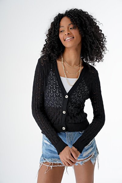 CHUBA Γυναικεία πλεκτή ζακέτα με διάτρητη λαιμόκοψη σε μαύρο χρώμα 24S166