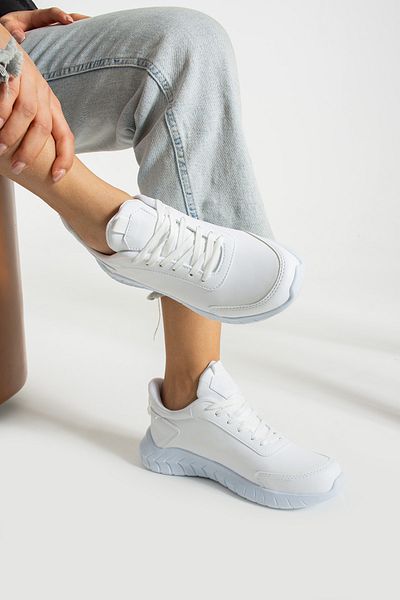 İnan Ayakkabı WOMEN'S WHITE COLOR SNEAKERS & SPORTS SHOE 3 CM SOLE HEIGHT