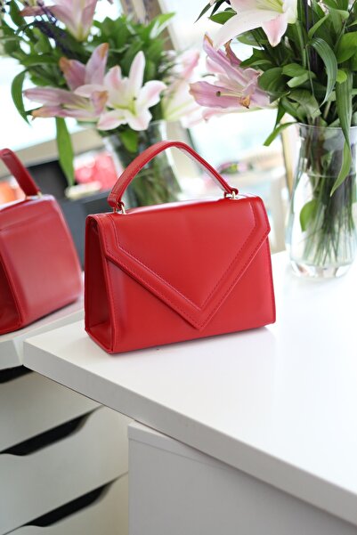 Moom Bag Woman's Red Matte Envelope Detailed Hand & Shoulder Bag