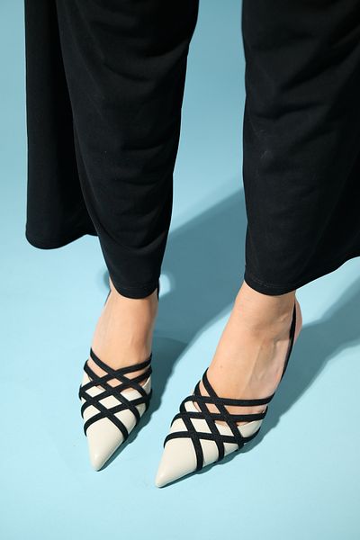 LuviShoes МАРТ Дамски обувки с тънък ток от бежова кожа
