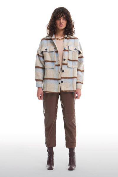 Quzu Düğme Detaylı Büyük Cepli Gömlek Taş