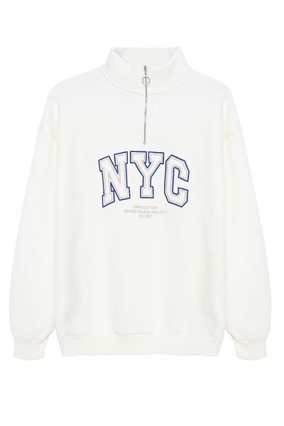 Quzu Text Printed Zippered Sweatshirt Ecru