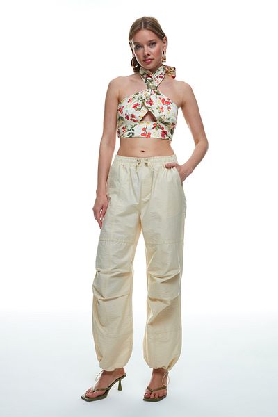 Quzu Wide Leg Parachute Trousers Beige