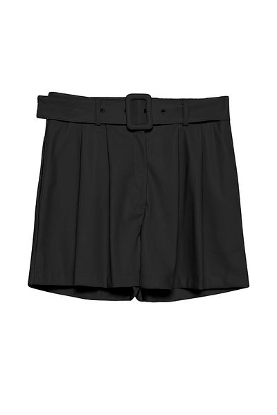 Quzu Belted Leather Shorts Black