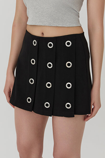 Quzu Kuş Gözü Detaylı Şort Etek Siyah