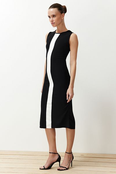 Trendyol Collection Flexibilní černé osmanské midi tužkové šaty - Bodycone Fit TWOSS24EL00967