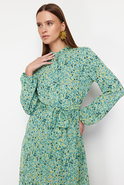 Trendyol Modest Φόρεμα υφαντό από σιφόν με επένδυση από σμαραγδένιο σχέδιο TCTSS21EL3346