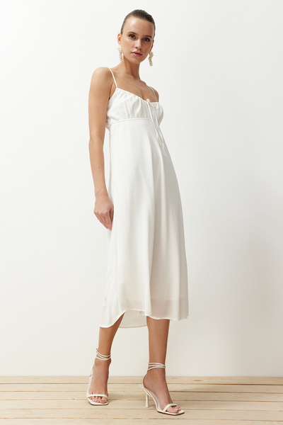 Trendyol Collection Midi tkané šaty Ecru A-line s límcem TWOSS24EL00739