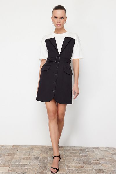 Trendyol Collection Černé jednoduché bodycone Finike Mini tkané šaty TWOSS24EL00994