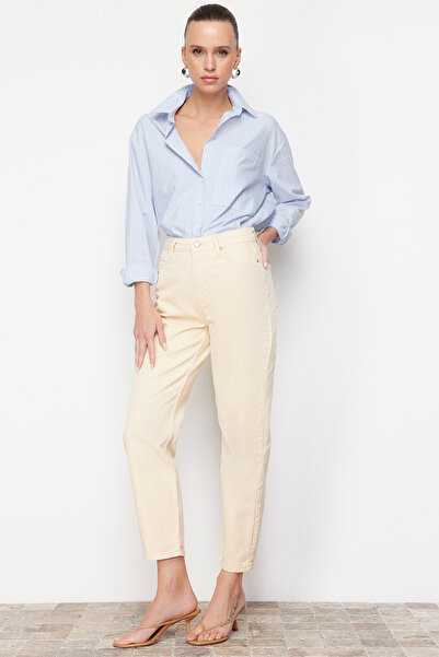 Trendyol Collection Beige High Waist Mom Jeans TWOAW24JE00076