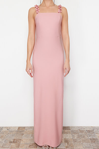 Trendyol Collection Růžové tkané dlouhé večerní šaty s květinovým vzorem - TPRSS24AE00051