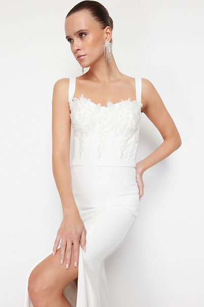 Trendyol Collection Κομψό βραδινό φόρεμα με μακριά λευκή πέτρα - TPRSS24AE00183