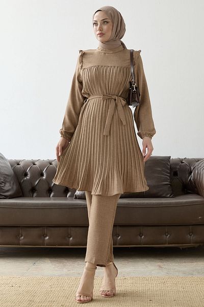 InStyle Front Pleated Ruffle Detail Set - Brown