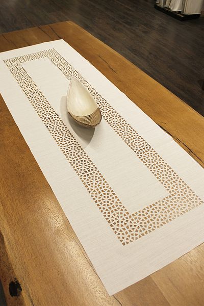 Filamente Runner tăiat cu laser / alb / design special