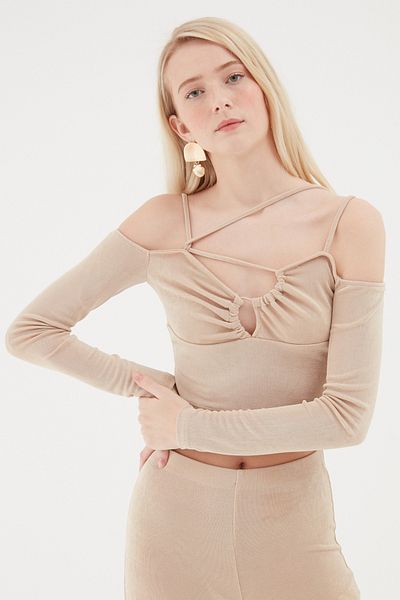 Quzu Cross Strap Off Shoulder Crop Μπλούζα Πέτρα