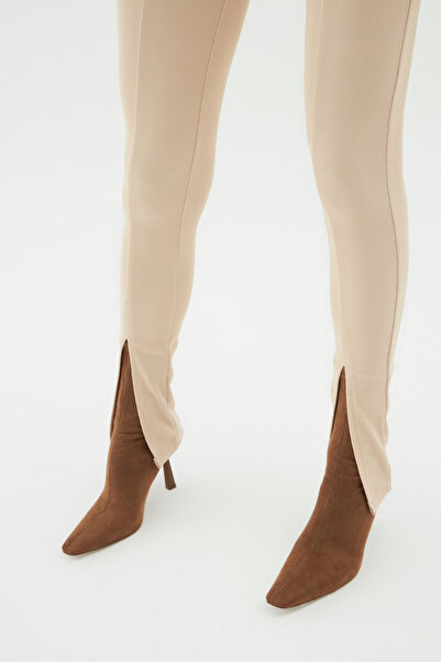 Quzu Beli Lastikli Yırtmaçlı Pantolon Bej