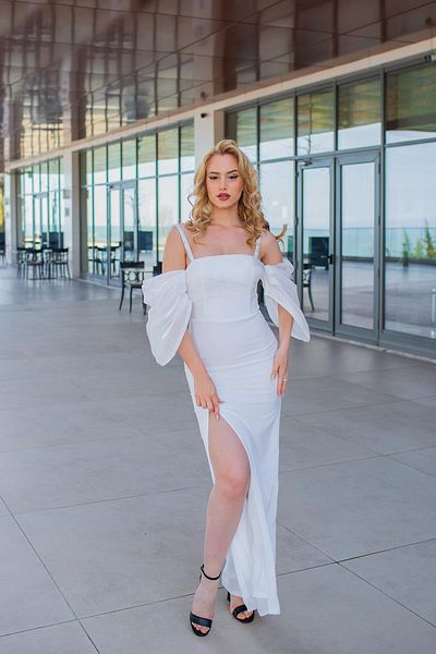 SpringStore Rochie de seara din creponata cu guler ecru