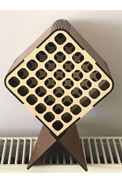 gebzeli Βάση μαρκαδόρου 36 οπών 3mm mdf μεγέθους 14*14cm