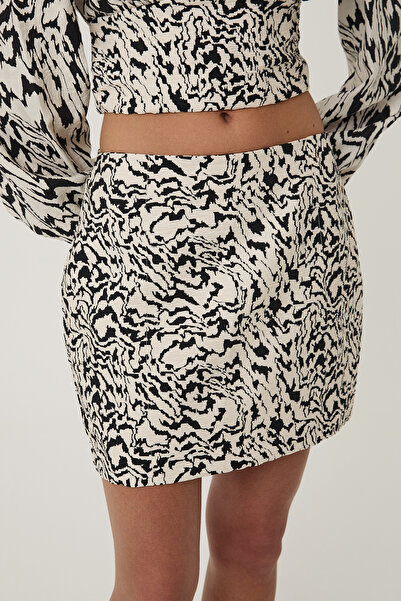 Quzu Desenli Mini Etek Siyah