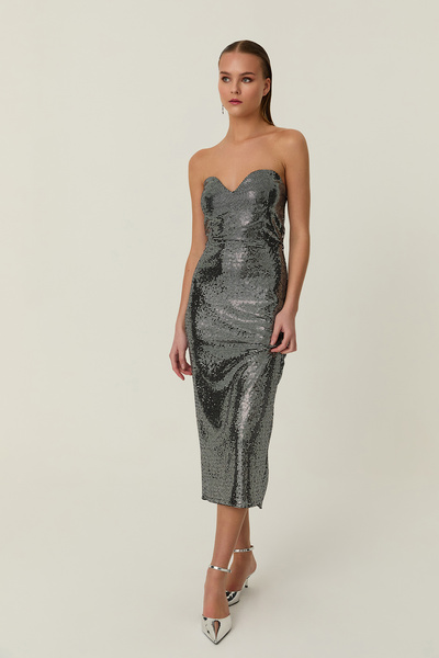 Quzu Arkadan Yırtmaçlı Parıltılı Straplez Elbise Gümüş