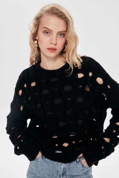 Quzu Pulover negru cu gaură largă