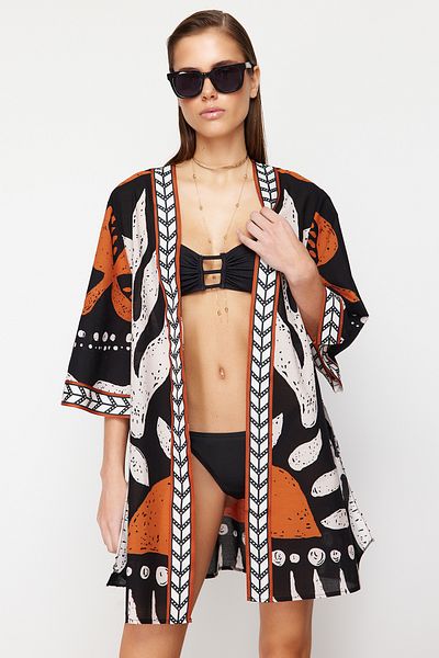 Trendyol Collection Mini-Kimono und Kaftan aus 100 % gewebter Baumwolle mit ethnischem Muster und Gürtel TBESS23KM00035