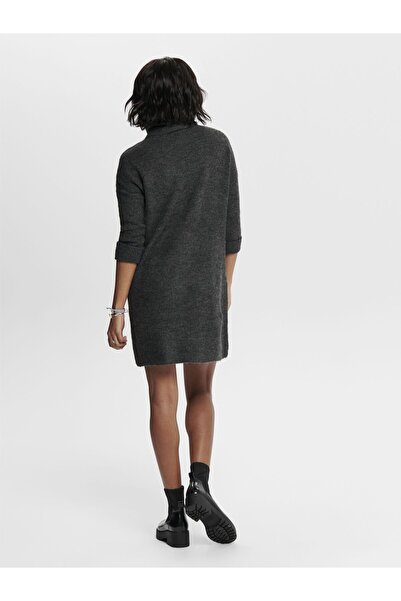 ONLY Dunkelgraues Langarm-Rollkragenkleid für Damen 15140166 ONLJANA