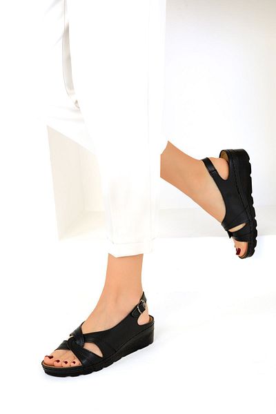 SOHO Schwarze Damensandalen 19109