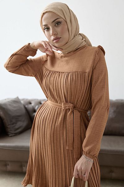 InStyle Front Pleated Ruffle Detail Set - Camel