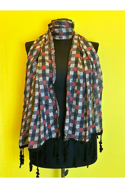 Gönülden Tasarım EșARFĂ DUBLĂ PLAIDĂ ȘI CUCURI DE FLORI 165X45 CM Negru