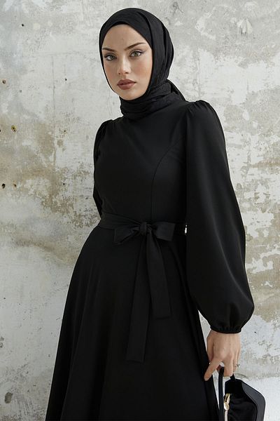 InStyle Scuba-Kleid mit Gürtel – Schwarz