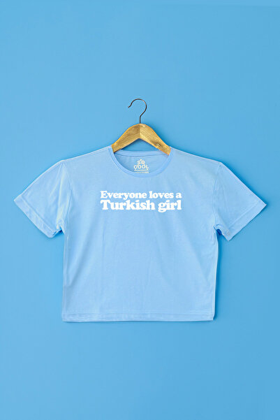 so cool Γυναικείο Crop T-shirt Everyone Loves A Turkish Girl T-shirt με στάμπ...