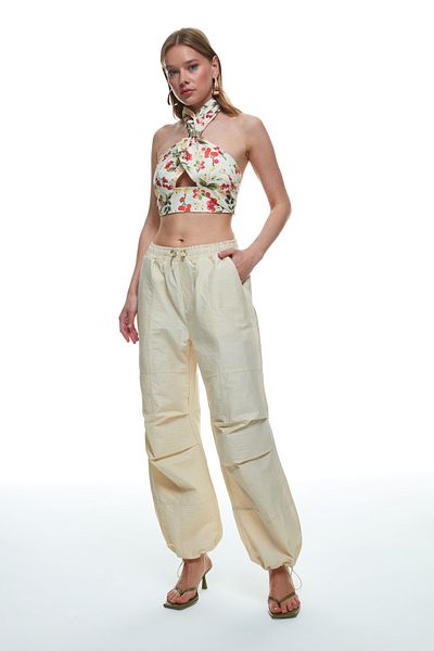 Quzu Wide Leg Parachute Trousers Beige