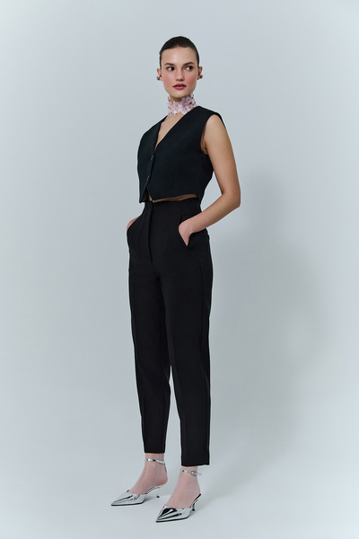 Quzu Collet Detailed High Waist Trousers Black
