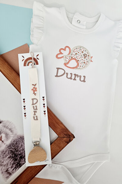 BABYHANDLOVE Nakışlı İsme Özel Kuş Desenli  0/3 ay Zıbın Ahşap Klipsli Desenl...
