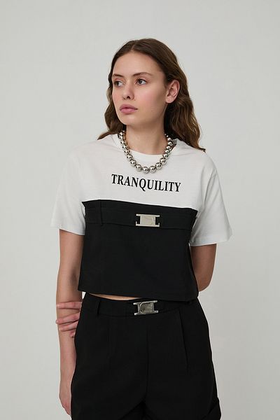Quzu Belt Detailed Text Printed T-Shirt Black-Ecru
