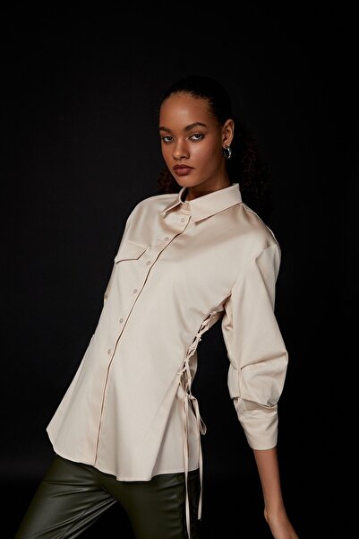 rue λεπτομέρεια με σούρες Μπεζ πουκάμισο ποπλίνα