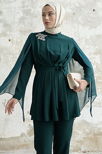 InStyle طقم كريب من التول بأكمام مرصعة - أخضر زمردي