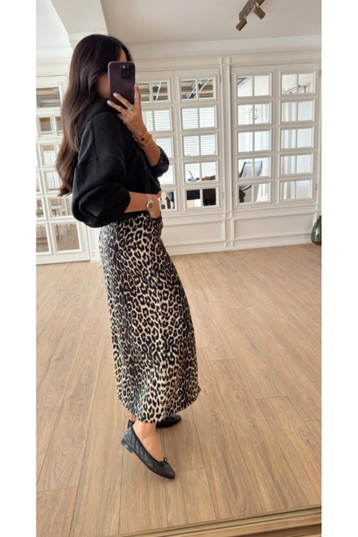 MİNEL ALA MODA LEOPAR DESENLİ ÖN YIRTMAÇLI MİDİ BOY KADIN ETEK