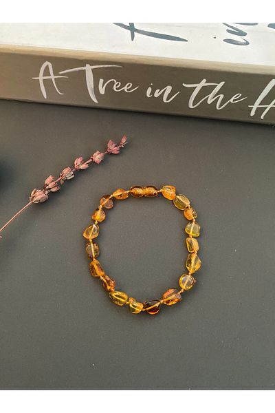 Kotryna Damla Amber Horizontal Special Cut Transparent Adult Bracelet