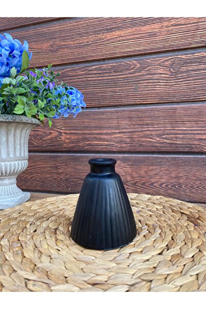 Hepsi Moda مزهرية سوداء إسكندنافية - 11 موديلًا مختلفًا