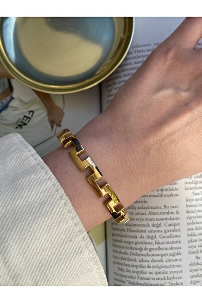Pinery Jewels Kare Boşluklu Kararmaz Kelepçe Kadın Bileklik