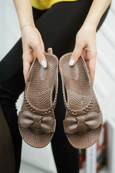Lurji Comfortable Non-Slip Sole Sea Beach Pool Garden Slippers