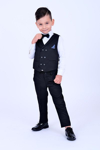 Buse&Eylül Bebe Boy's Tuxedo Suit with Black Handkerchief Detail