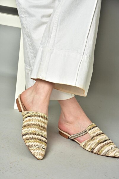 Fox Shoes P820031417 Beige/Mink Straw Stone Detailed Women's Slippers